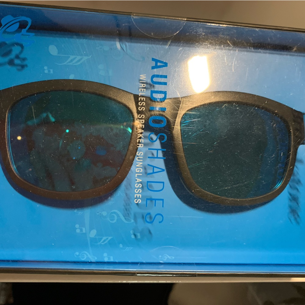 Brookstone Bluetooth Wireless Speaker Sunglasses